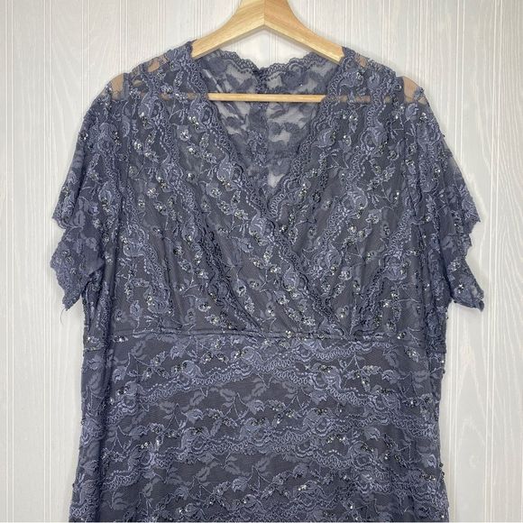 Marina Lace Sequined Stretch Body Con Formal Dress Size 22W - Picture 4 of 14